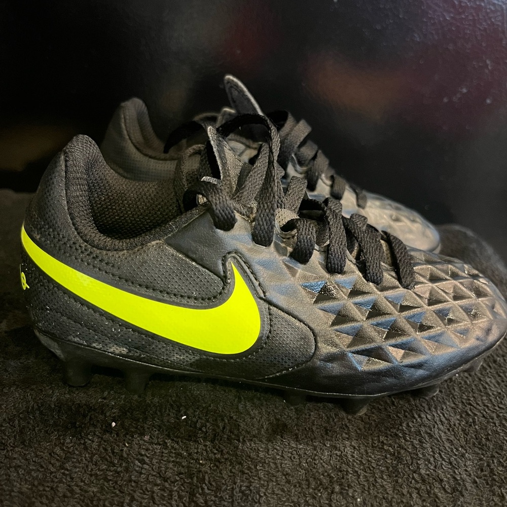 Size 10 Nike cleats